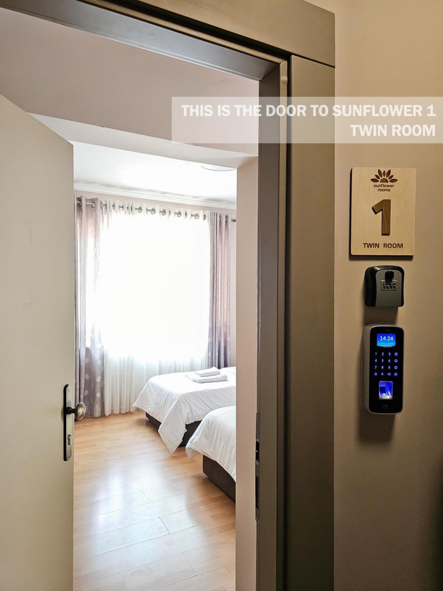 Sunflower Rooms Tiranë Luaran gambar